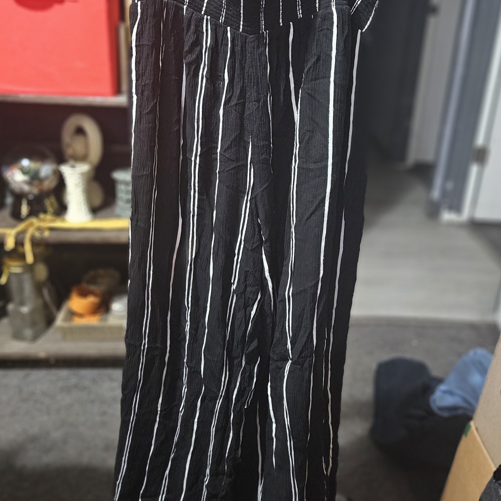 Xhilaration Black Pants with White Stripes Sz L 4-1010